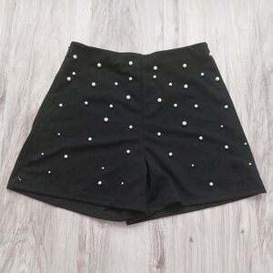 Elegant Black Short With Pearls